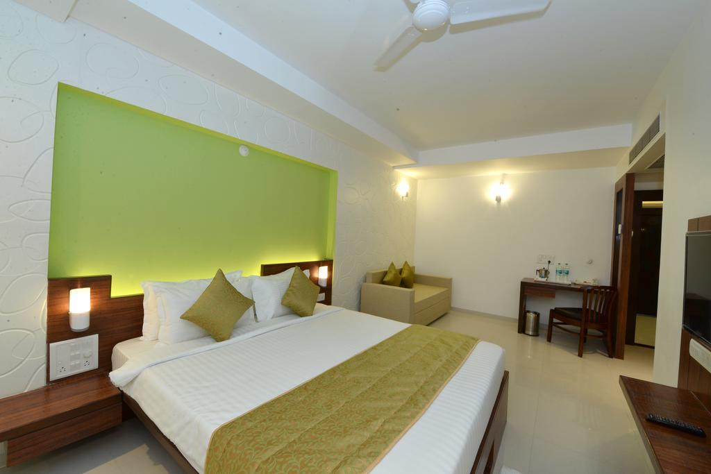 The Temple View Hotel Shirdi Phòng bức ảnh
