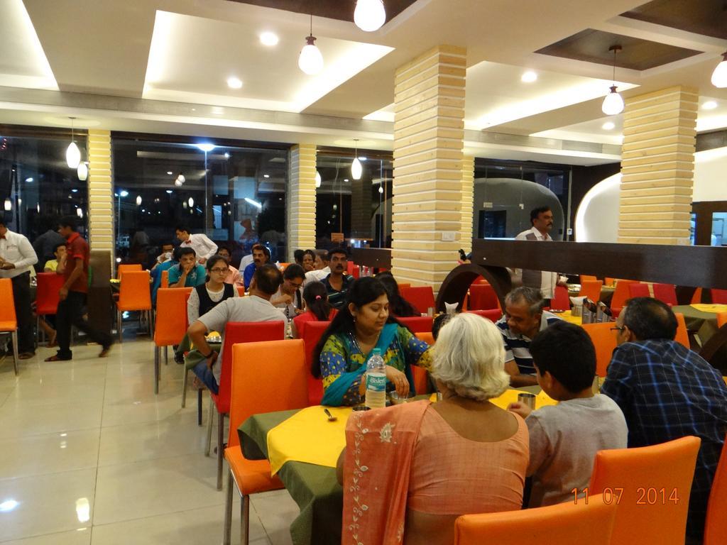 The Temple View Hotel Shirdi Ngoại thất bức ảnh