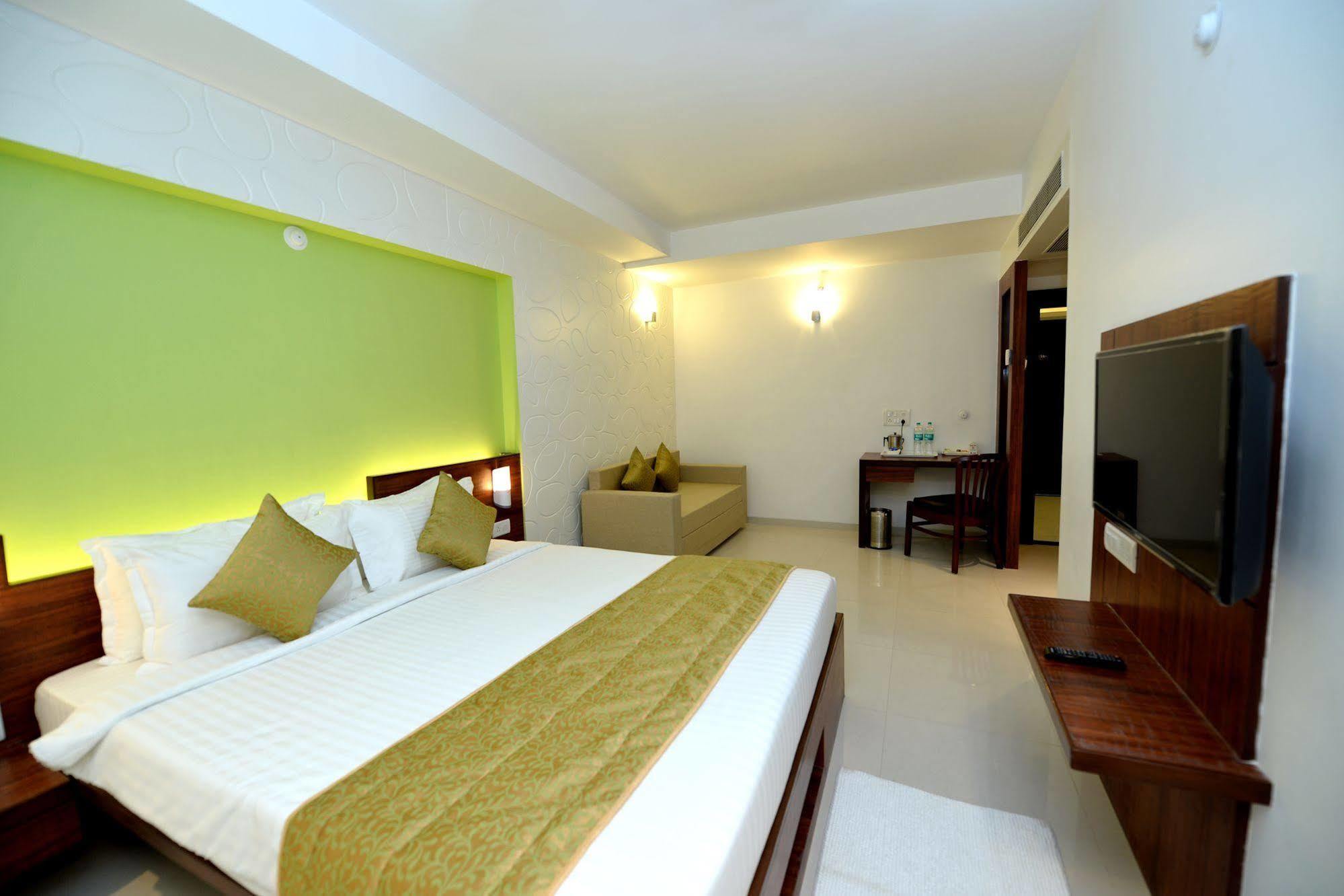 The Temple View Hotel Shirdi Ngoại thất bức ảnh