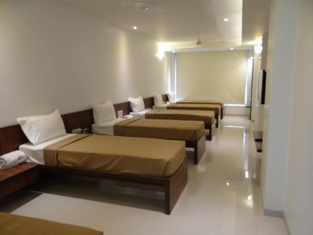 The Temple View Hotel Shirdi Ngoại thất bức ảnh