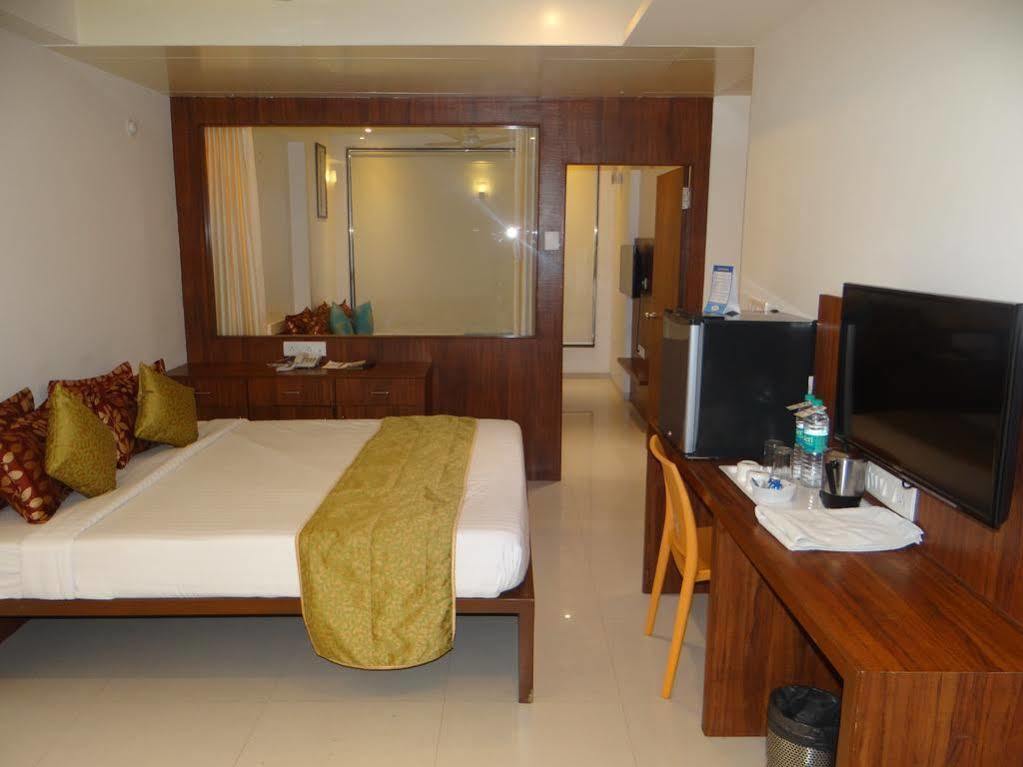 The Temple View Hotel Shirdi Ngoại thất bức ảnh
